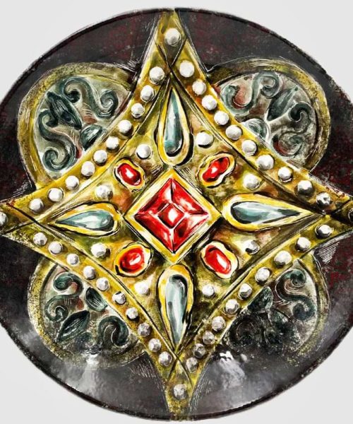 კედლის თეფში სამკაულის ორნამენტით