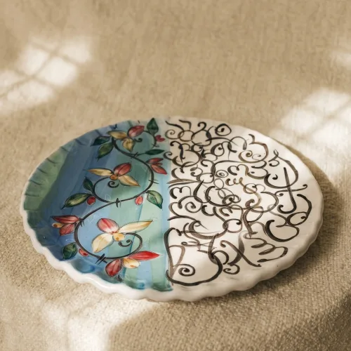 white-studio-floral-calligraphy-ceramic-plate